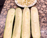 Foto del paso 2 de la receta: Calabacín relleno con ricotta y salami