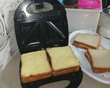 A picture of step 5 of Tuna sandwich.