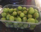 A picture of step 1 of Gooseberry Jam.