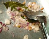 Foto langkah ke 2 dari resep Tumis kangkung terasi.