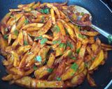 A picture of step 6 of Spicy Chips Masala.