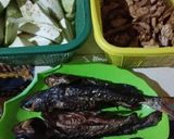 Foto langkah ke 1 dari resep Mangut Ikan Asap.