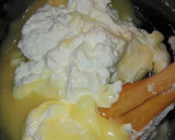 Foto del paso 7 de la receta: Tronco helado de limón y queso cubierto de merengue caramelizado