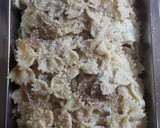 Foto del paso 3 de la receta: Corbatitas con Queso y Cebolla Caramelizada