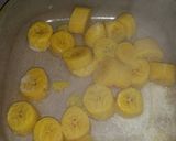 Foto del paso 3 de la receta: Mini arepitas fritas de plátano