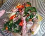 Foto langkah ke 6 dari resep Cumi tumis cabe hijau.