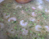 Foto del paso 5 de la receta: Corvina con guisantes y gambas