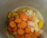 Foto del paso 2 de la receta: Crema de zanahoria🥕, pera🍐 y cebolla🌰🥘