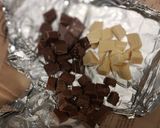 Une image de l'étape 4 de Cookies fondants aux 3 chocolats 🤤.