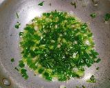 Hình bước làm 2 của món Bông lan cuộn phô mai chà bông