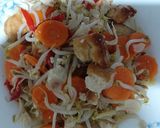 Foto langkah ke 4 dari resep Tumis Tauge, Tahu, dan Wortel.