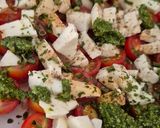 Une image de l'étape 2 de Fraîcheur d'Été aux Tomates Cerises et Mozzarella.