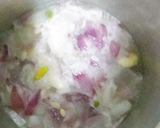 A picture of step 2 of White chicken curry.