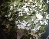 A picture of step 2 of Walnut Pesto Fettuccine.