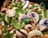 A picture of step 2 of Chicken Noodle Stirfry.