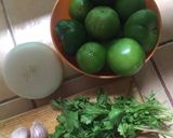 Foto del paso 1 de la receta: Chicharrón entomatado (verde)
