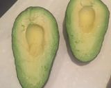 Foto del paso 1 de la receta: Ensalada de aguacate y tomate. 