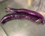 Une image de l'étape 1 de Aubergines chinoises et poivrons grillés aux épices et coriandre (recette plancha).