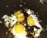 Foto langkah ke 2 dari resep Nasi telur kecap.