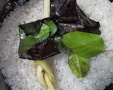 Foto langkah ke 1 dari resep Nasi kuning Magicom.
