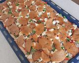 عکس مرحله 3 از دستور پیتزا با کالباس خانگی(بدون تخم مرغ و مایه خمیر)