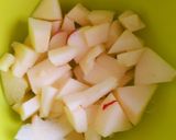 A picture of step 2 of Apple Dry Fruits Shake.