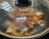 A picture of step 4 of Arvi ki sukhi sabzi.