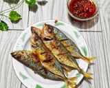 Foto langkah ke 3 dari resep Ikan Kembung Goreng Sambal Pedas Manis.