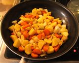 Foto del paso 2 de la receta: Bifes a la criolla y ensalarda Chelforoense
