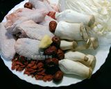 紅棗枸杞菇菇雞湯【電鍋料理】的食譜步驟1照片