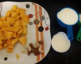 A picture of step 1 of Mango Milkshake.