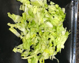 Foto del paso 4 de la receta: Lomo adobado en cama de ensalada mixta