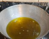 A picture of step 3 of Kashmiri dum aloo.