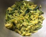 A picture of step 4 of Winter Veggie Dry Curry.