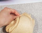 Foto del paso 4 de la receta: Corona trenzada de pan con pesto