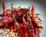 A picture of step 2 of Peanut chutney.