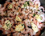 A picture of step 4 of My Garlic, Italian flavoured Prawn Salad.