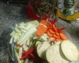 Foto del paso 1 de la receta: Wok de vegetales y pollo con tallarines