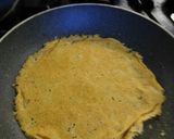 Foto del passaggio 6 della ricetta Risotto cacio,pere e cialda di Parmigiano