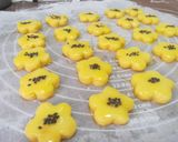 Foto langkah ke 7 dari resep Salted egg yolk cookies.