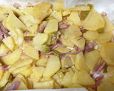 Foto del paso 3 de la receta: Abadejo marinado con gulas picantes y patatas con bacon