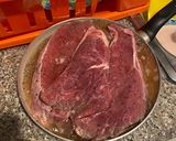 Foto del paso 1 de la receta: Carne a la parrilla con piña y arepa de chócolo✨