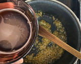 Foto del paso 9 de la receta: 🦋Mousse de piloncillo con jelly de guayaba con glaseado espejo 🦋