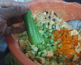 Foto del paso 4 de la receta: Ensalada dulce con arándanos y zanahoria