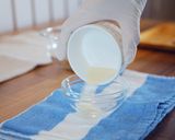 A picture of step 10 of Easy Coffee Mousse and Vanilla Mousse.