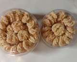 Foto langkah ke 2 dari resep Kue sagu keju.