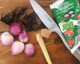 Foto langkah ke 1 dari resep Nasi uduk goreng.