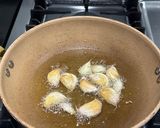 Foto langkah ke 4 dari resep Ayam Goreng Bawang Khas Batam.