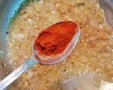 Foto del paso 6 de la receta: Huevos duros  con sofrito de tomate y pan frito