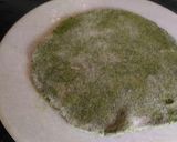 A picture of step 2 of Bathua missi roti.